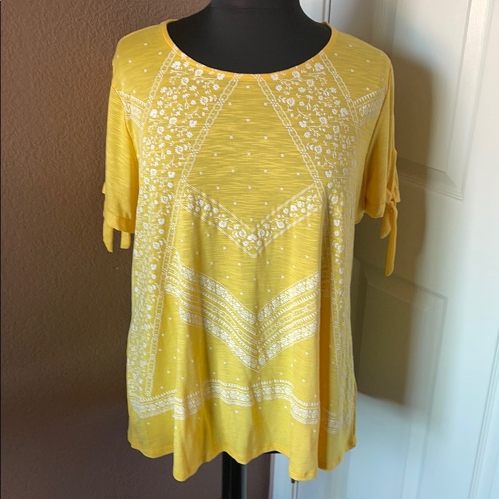 Plus Size 22/24 top by Avenue, NWT